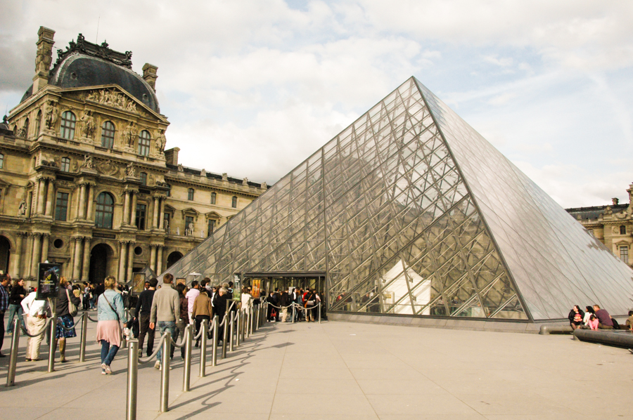 How to Spend a Day in Paris with 50 Euros